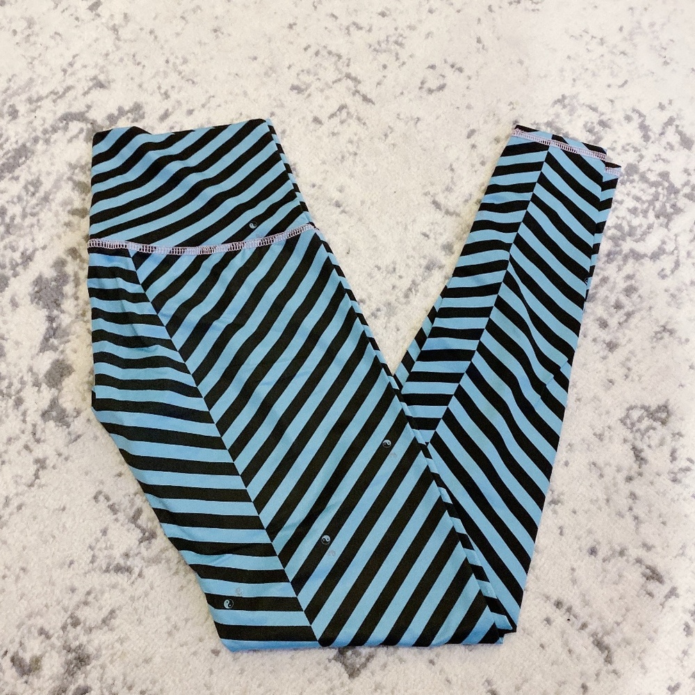 Teeki Blue Travellers Hot Pants - NWOT